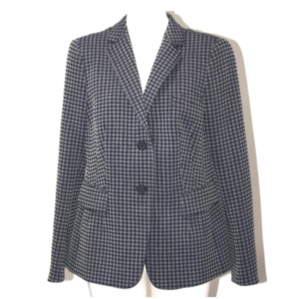 AKRIS PUNTO BLAZER NEW WITH TAGS SIZE MEDIUM NEW WITH TAGS